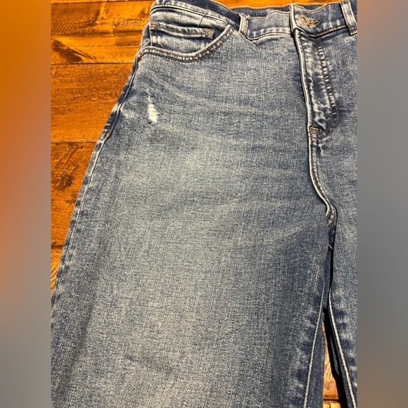 Express Modern Straight Super High Rise distressed Jeans - Picture 5 of 15